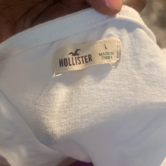 I'm selling a hollister shirt size: L, color: cream/ white - Picture 2 of 3
